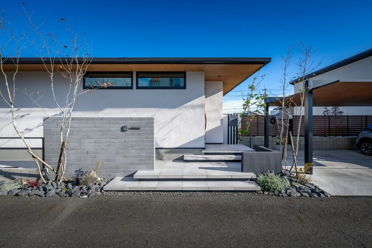 藤枝市 水平ラインで整える、平屋の外構デザイン